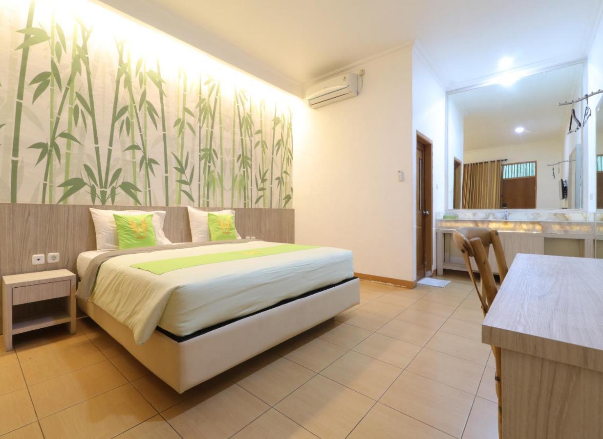 Hotel Huswah Airport Тангеранг Экстерьер фото